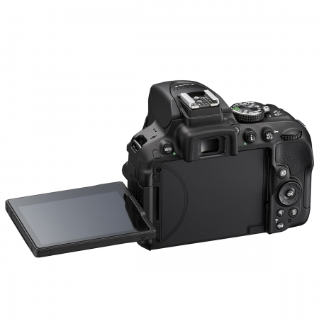 Nikon D5300 - cel mai nou DSLR cu ecran orientabil Nikon-D5300-kit-18-55mm-VR-AF-s-DX-30162-5